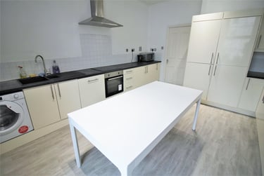 7 bed house, North Terrace, Spital Tongues, Newcastle, NE24AD - Image 5